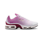 Tênis Nike Air Max Plus VII em vermelho-framboesa e branco — vista lateral