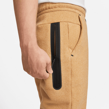Calça Sportswear Nike Tech Fleece - Bege e Preto