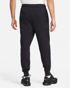 Calça Chelsea Tech Fleece - Preto e Dourado