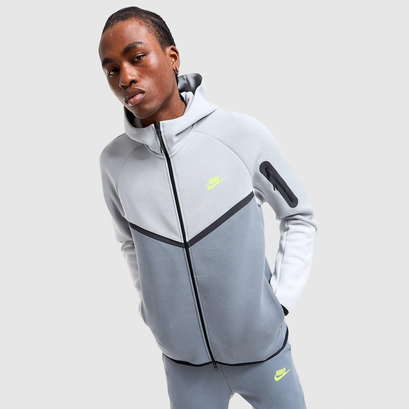 Nike Tech Fleece - Full-Zip Hoodie